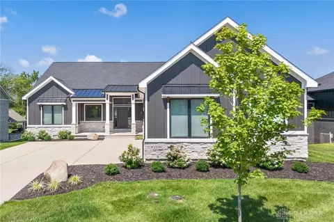 1939 Horseshoe Bnd, Dayton, OH 45458