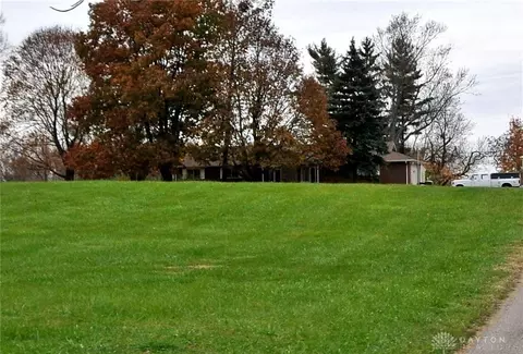 5177 Basore Rd, Dayton, OH 45415