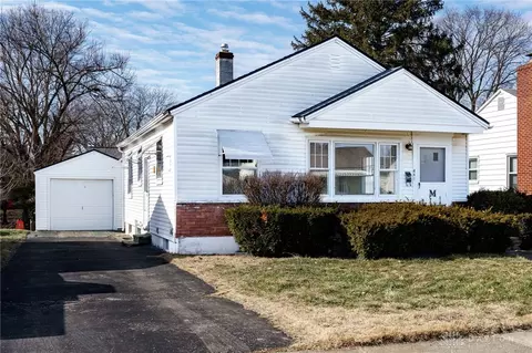 641 Swigart Dr, Fairborn, OH 45324