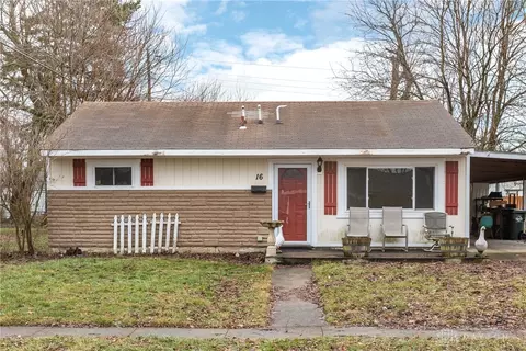 16 Lindway Dr, Fairborn, OH 45324
