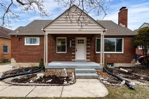1059 Broadmoor Dr, Dayton, OH 45419