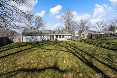 Exterior - 142 Cushwa Dr, Centerville, OH 45459 photo 5 of 8