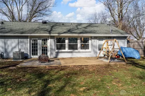 Exterior - 142 Cushwa Dr, Centerville, OH 45459 photo 4 of 8