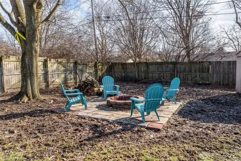 Exterior - 142 Cushwa Dr, Centerville, OH 45459 photo 7 of 8