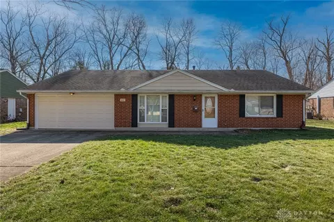 4447 Hillcrest Dr, Bellbrook, OH 45305
