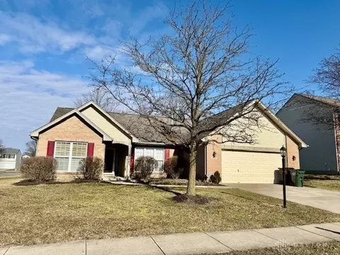 1105 Windsong Trl, Fairborn, OH 45324