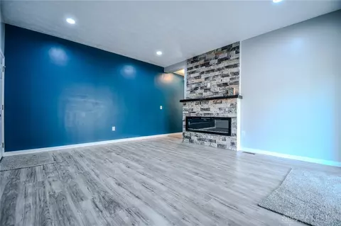 Living - 786 Hilliard St, Springfield, OH 45506 photo 7 of 7