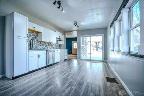 Kitchen - 786 Hilliard St, Springfield, OH 45506 photo 3 of 3