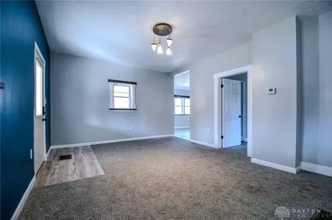 Living - 786 Hilliard St, Springfield, OH 45506 photo 1 of 7