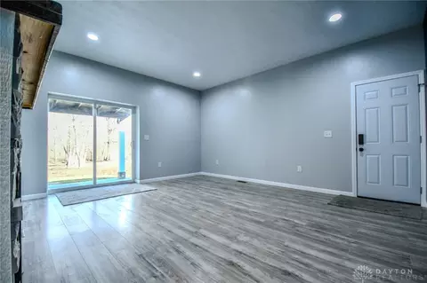 Living - 786 Hilliard St, Springfield, OH 45506 photo 5 of 7