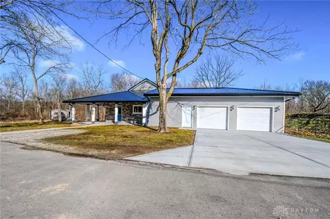 Exterior - 786 Hilliard St, Springfield, OH 45506 photo 3 of 9