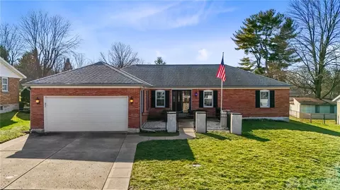 626 Eden Roc Dr, Xenia, OH 45385