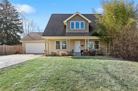 2817 Winton Dr, Dayton, OH 45419