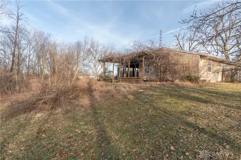 Exterior - 10930 Comanche Dr, Sidney, OH 45365 photo 8 of 9