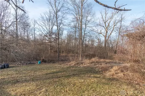 Exterior - 10930 Comanche Dr, Sidney, OH 45365 photo 2 of 9