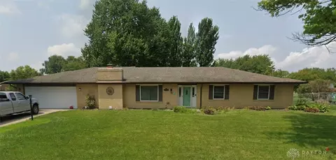1015 Kentshire Dr, Centerville, OH 45459