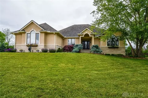 2338 Abbey Ln, Xenia, OH 45385