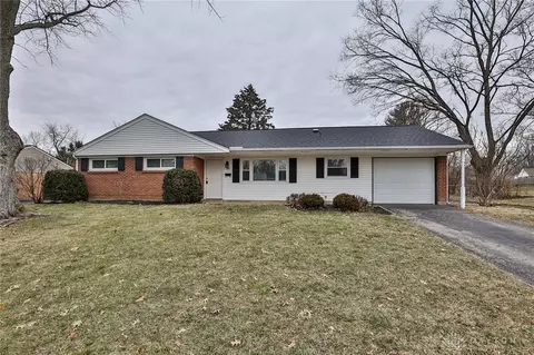 131 Elmwood Dr, Dayton, OH 45459