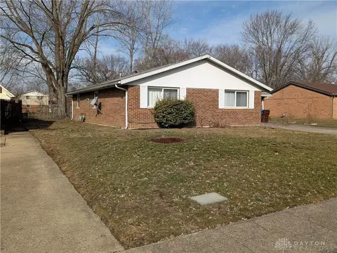 5317 Wakefield Dr, Fairborn, OH 45324 photo 2