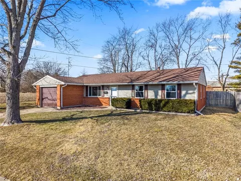 751 Homeway Dr, New Lebanon, OH 45345
