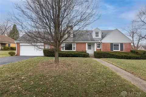 1401 Shroyer Rd, Oakwood, OH 45419