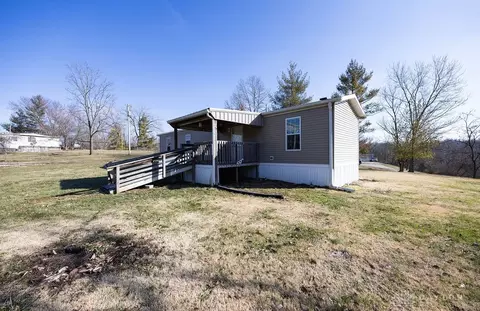 6832 Opal Dr, Okeana, OH 45053