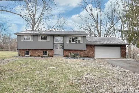 8180 Manning Rd, Germantown, OH 45327