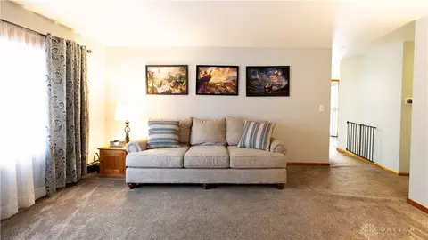 3377 Heatherwood Ave, Springfield, OH 45503 photo 6