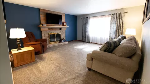 3377 Heatherwood Ave, Springfield, OH 45503 photo 4
