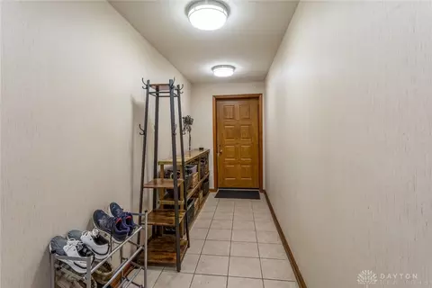 Entry Way - 645 Aberfelda Dr, Springfield, OH 45504 photo 4 of 4