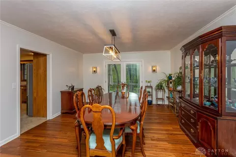 Dining - 645 Aberfelda Dr, Springfield, OH 45504 photo 2 of 2
