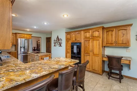 Kitchen - 645 Aberfelda Dr, Springfield, OH 45504 photo 3 of 3