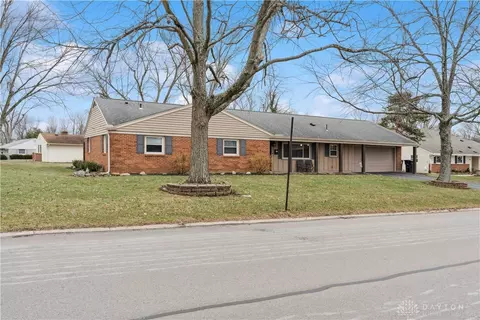 Exterior - 124 Virginia Ave, Washington Township, OH 45458 photo 2 of 9