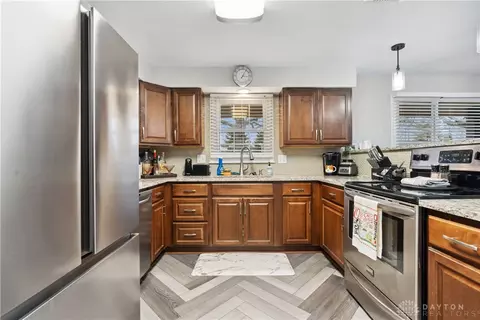 Kitchen - 124 Virginia Ave, Washington Township, OH 45458 photo 4 of 4