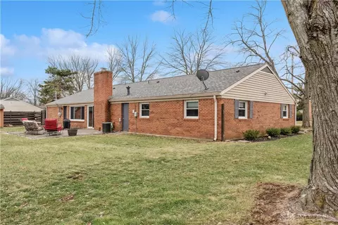 Exterior - 124 Virginia Ave, Washington Township, OH 45458 photo 5 of 9