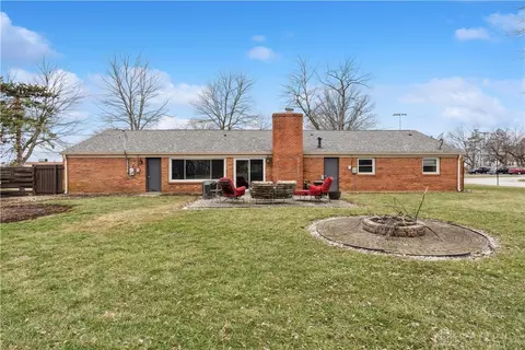 Exterior - 124 Virginia Ave, Washington Township, OH 45458 photo 4 of 9