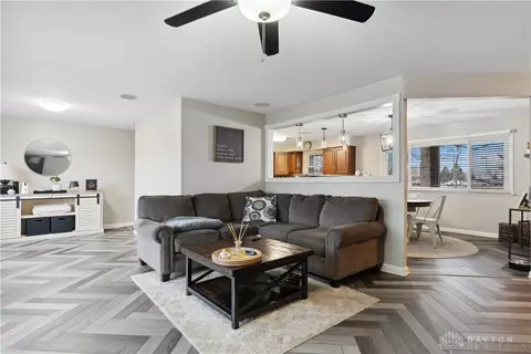 Living - 124 Virginia Ave, Washington Township, OH 45458 photo 1 of 3