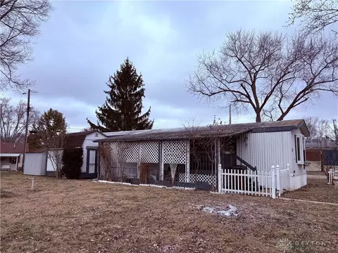 40 Dee Dr, New Paris, OH 45347