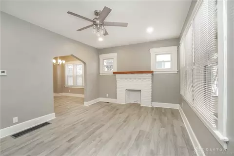 Living - 2773 Shaffer Ave, Cincinnati, OH 45211 photo 3 of 5