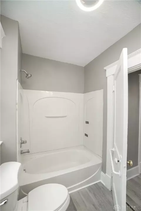 Bath - 2773 Shaffer Ave, Cincinnati, OH 45211 photo 3 of 3