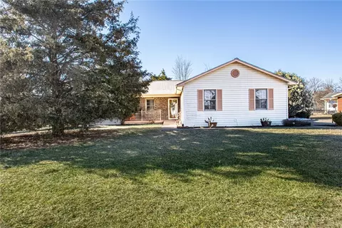 70 Long Dr, Eaton, OH 45320