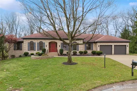 532 Pauley Woods Cir, Kettering, OH 45429