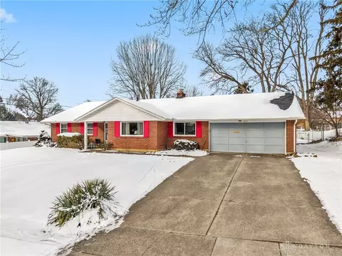 4231 Clarendon Dr, Kettering, OH 45440