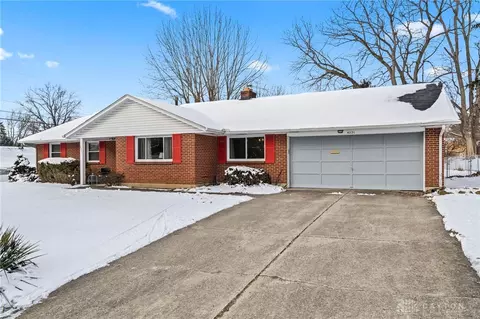4231 Clarendon Dr, Kettering, OH 45440 photo 2