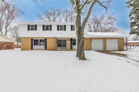 1032 Catalina Dr, West Carrollton, OH 45449