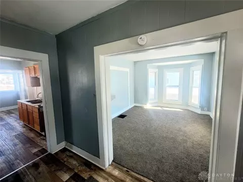 Entry Way - 550 E Rose St, Springfield, OH 45505 photo 2 of 6