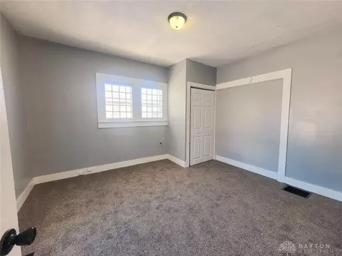 Bedroom - 550 E Rose St, Springfield, OH 45505 photo 1 of 5