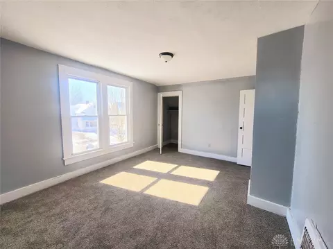Bedroom - 550 E Rose St, Springfield, OH 45505 photo 3 of 5