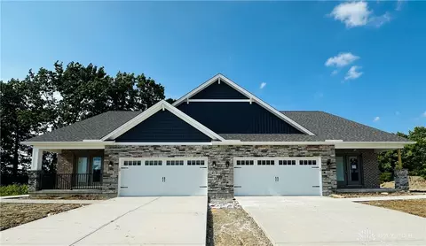 5007 Waterford Ln, Middletown, OH 45042