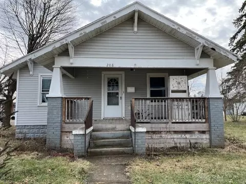 208 W Washington St, New Carlisle, OH 45344